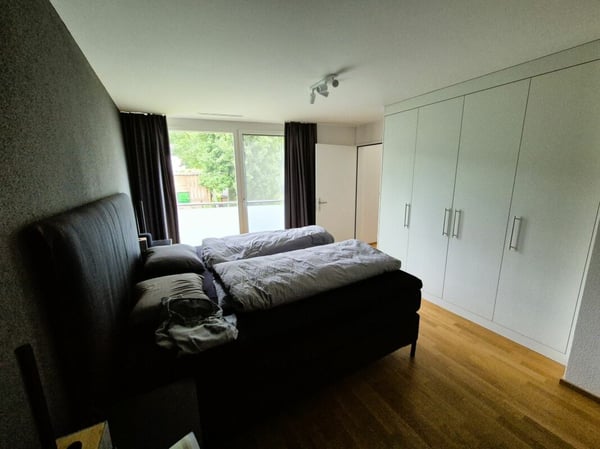 Exklusive 4 1/2-Zimmer Wohnung mit vielen Vorzügen (Nichtraucher erwünscht) 10