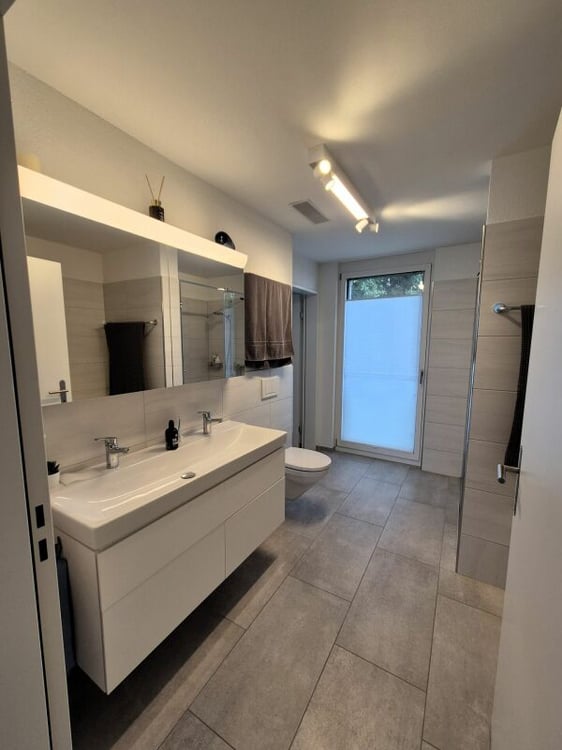 Exklusive 4 1/2-Zimmer Wohnung mit vielen Vorzügen (Nichtraucher erwünscht) 7