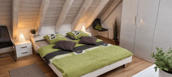 4-Zi. Dachgeschoss-Wohnung - MÖBLIERT 3