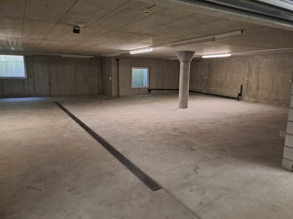 Einstellhalle/Lager 2