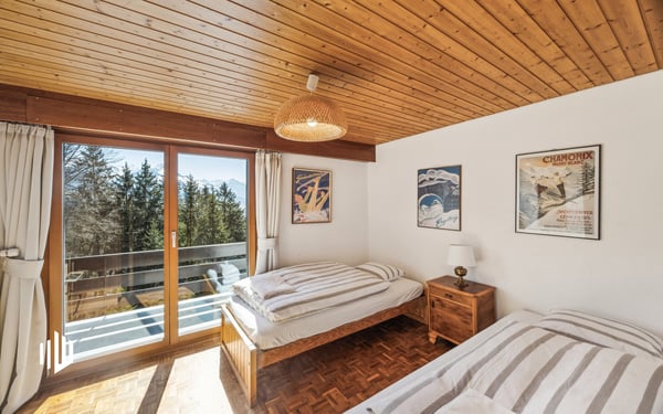 ImmoWyss - Architektonisch ansprechendes Chalet über dem Thunersee 7