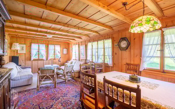 ImmoWyss - Urchiges Chalet mit grosser Baulandreserve und Niesenblick 6