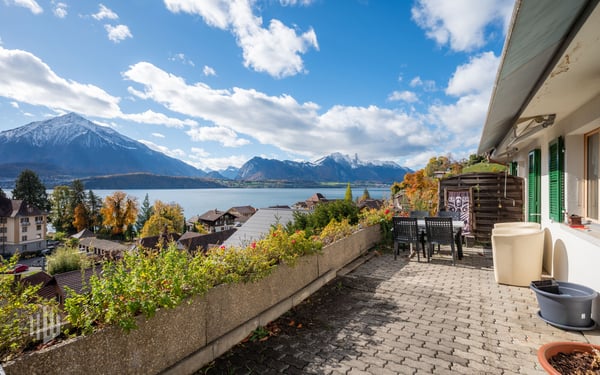 ImmoWyss -  Dreifamilienhaus mit Charme und unvergleichlicher Aussicht 10