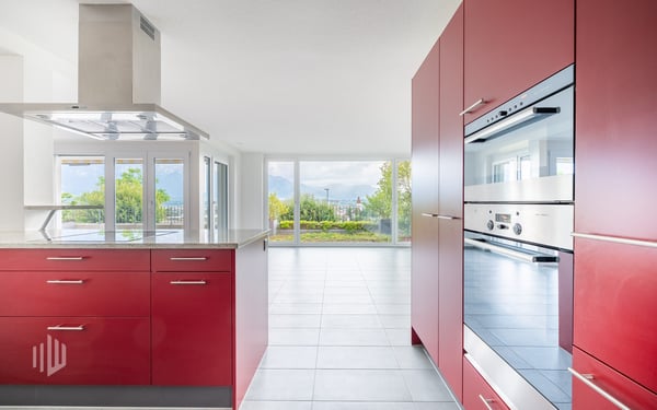 ImmoWyss - Terrassenhaus mit Blick auf Schloss, Stadt und Stockhorn 5