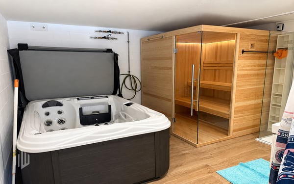 ImmoWyss -  Moderne Dachwohnung mit Galerie und traumhaftem Seeblick 8