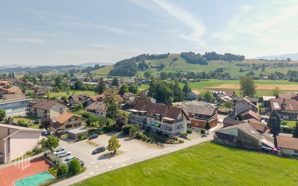 ImmoWyss - Grosszügige 5,5-Zimmer Gartenwohnung an ruhiger Lage 12