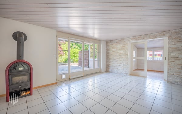 ImmoWyss - Grosszügige 5,5-Zimmer Gartenwohnung an ruhiger Lage 3