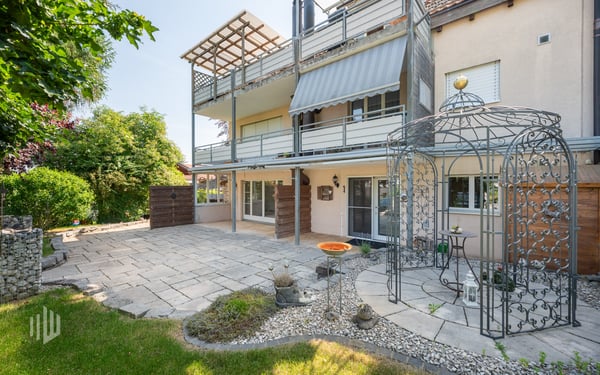 ImmoWyss - Grosszügige 5,5-Zimmer Gartenwohnung an ruhiger Lage 1