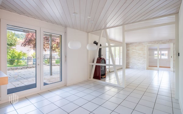 ImmoWyss - Grosszügige 5,5-Zimmer Gartenwohnung an ruhiger Lage 2