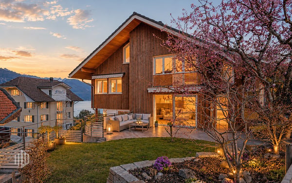 ImmoWyss -  Ihr grosszügiges Zuhause mit Aussicht auf See und Berge