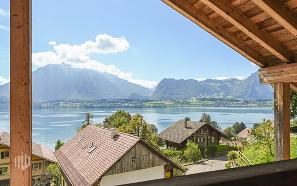 ImmoWyss -  Maisonette-Traum mit herrlichem See- und Niesenblick pur 12