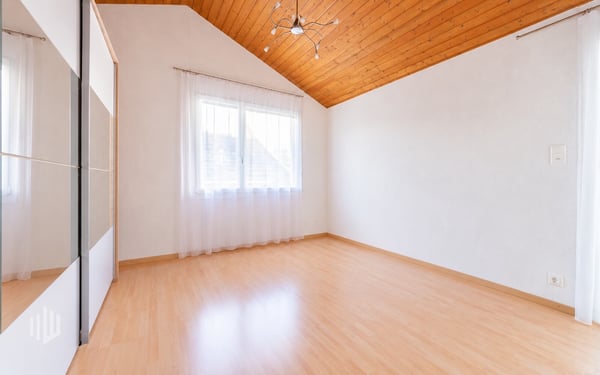 ImmoWyss -  Charmante 2.5-Zimmer-Maisonettewohnung in der  Länggasse 9