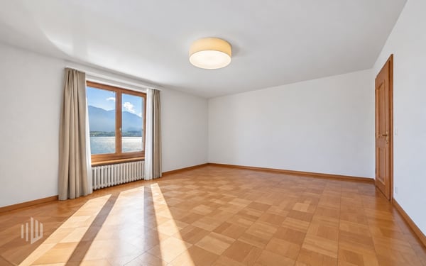 ImmoWyss - Maisonette-Traum mit atemberaubender See- und Bergsicht 9
