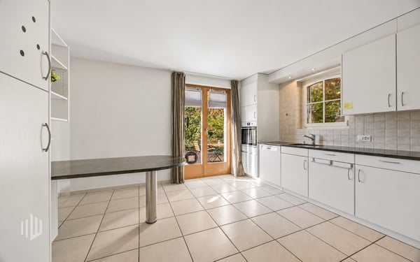 ImmoWyss - Maisonette-Traum mit atemberaubender See- und Bergsicht 7
