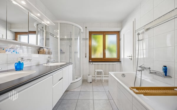 ImmoWyss - Maisonette-Traum mit atemberaubender See- und Bergsicht 10