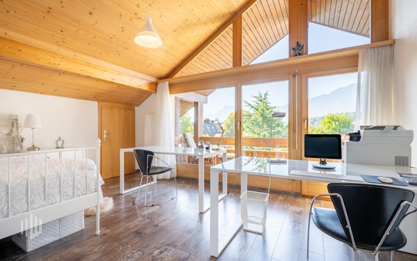 ImmoWyss - Grosszügige Maisonette-Dachwohnung mit Terrasse und Studio 9