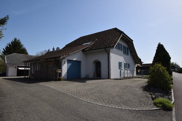 Familienfreundliches 5.5-Zimmer-Einfamilienhaus mit Pool 7