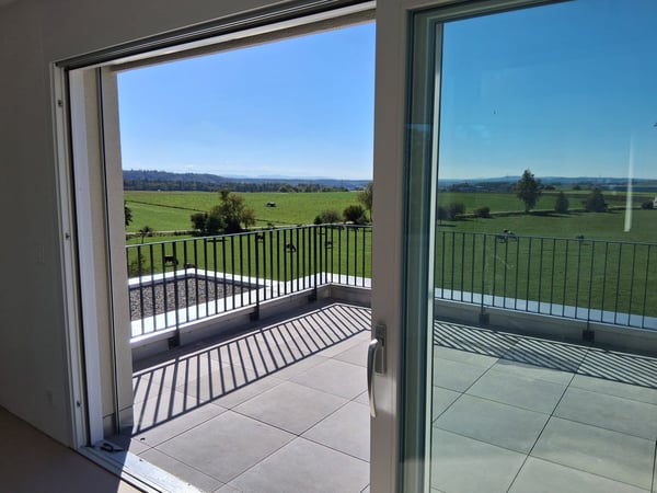 Helle 3.5-Zimmer-Dachwohnung mit grossem Balkon und schöner Aussicht 5