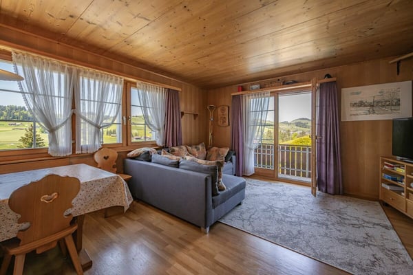 Idyllisches Einfamilienhaus in traumhafter Hanglage im Neckertal 8