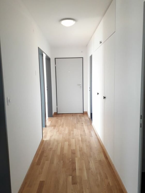 Helle 3 Zimmerwohnung im 2.OG 4