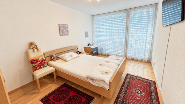 Helle, grosszügige Familienwohnung, urbaner Komfort trifft auf naturnahes Wohnen 3
