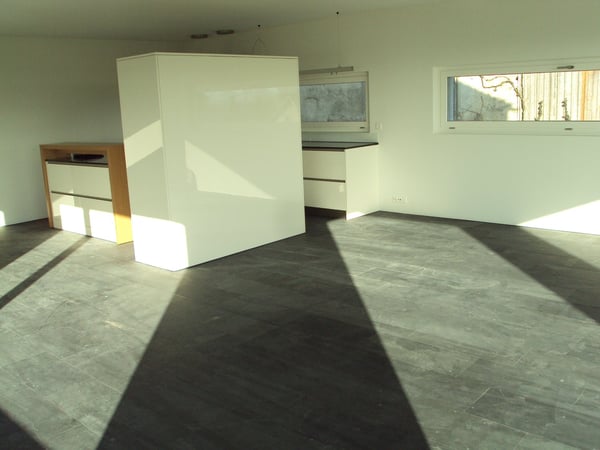 Helle Wohnung mit Balkon und Bergblick 4