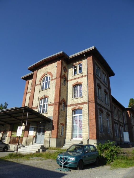 3 Zimmer Turmwohnung in schönem Backsteinfabrikgebäude 11