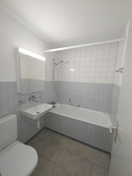 2.5 Zi-Whg mit Sitzplatz in ruhigem Uni-Quartier 6