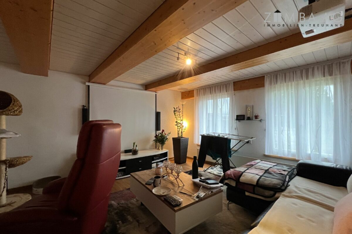 Haus mit Garten und Parkmöglichkeiten im schönen Halden