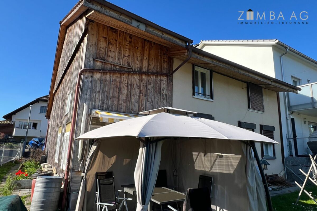 Haus mit Garten und Parkmöglichkeiten im schönen Halden