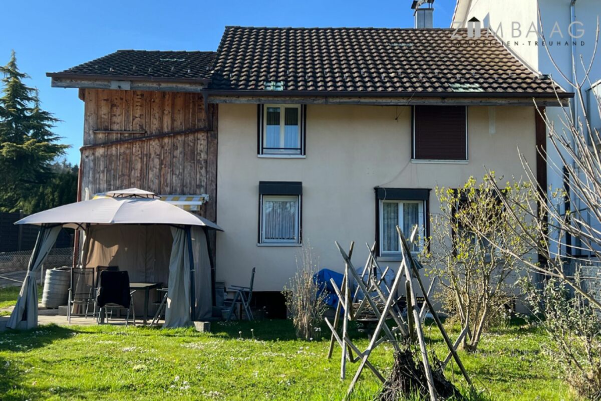 Haus mit Garten und Parkmöglichkeiten im schönen Halden