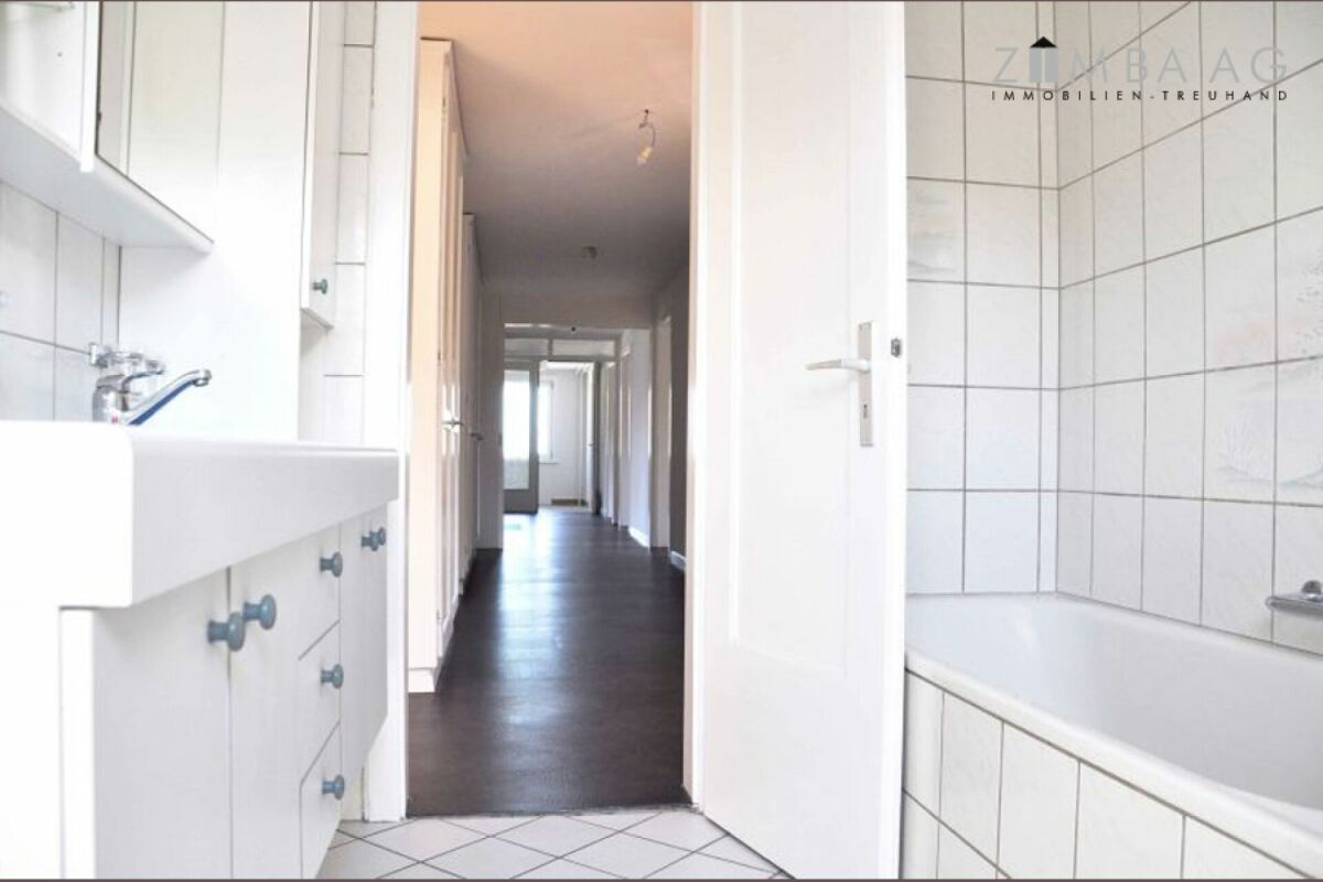 GROSS, schöne Lage, viel Sonne, mit Garten und Westterrasse