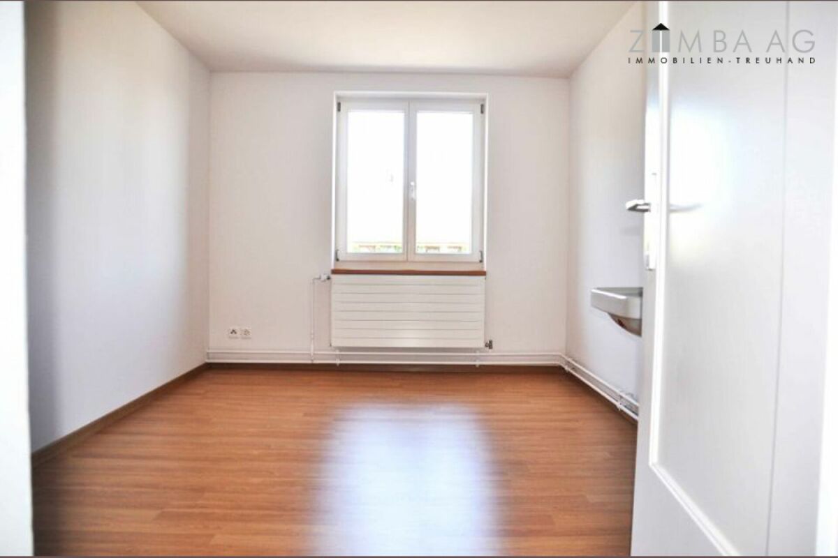 GROSS, schöne Lage, viel Sonne, mit Garten und Westterrasse