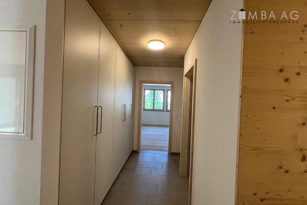 Auf dem Land, im neuen Dreifamilienhaus mit Lift 12