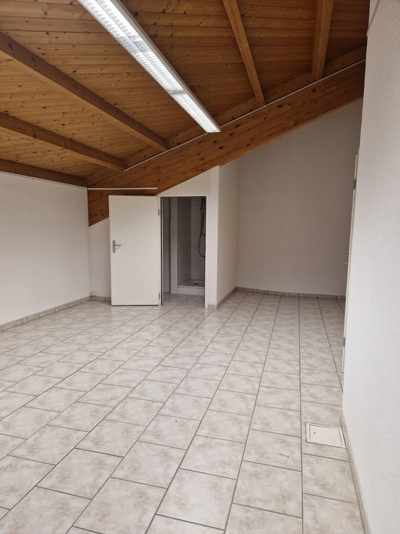 Atelier/Bastelraum mit Dusch/WC 3