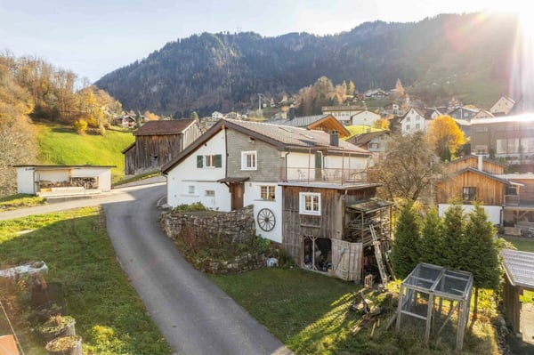 Heimeliger, teilsanierter 1.5 Zimmer-Hausteil zu verkaufen 20
