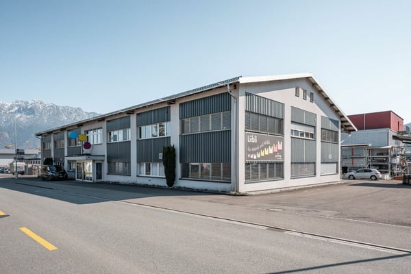 Gewerbe- und Büroflächen an optimaler Lage mit Showroom 1