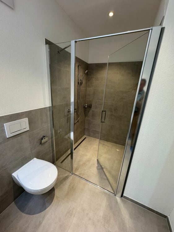 Erstvermietung: hochwertige 1.5-Zimmer-Attikawohnung mit Schloss- & Bergsicht 6