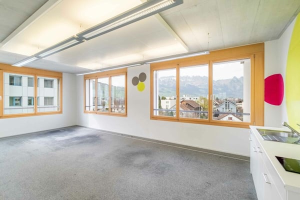 Repräsentative Gewerbefläche im Zentrum (15-410m²) - Ideal für Praxis, Büro oder Therapieräume 9