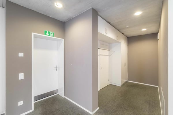 Repräsentative Gewerbefläche im Zentrum (15-410m²) - Ideal für Praxis, Büro oder Therapieräume 4