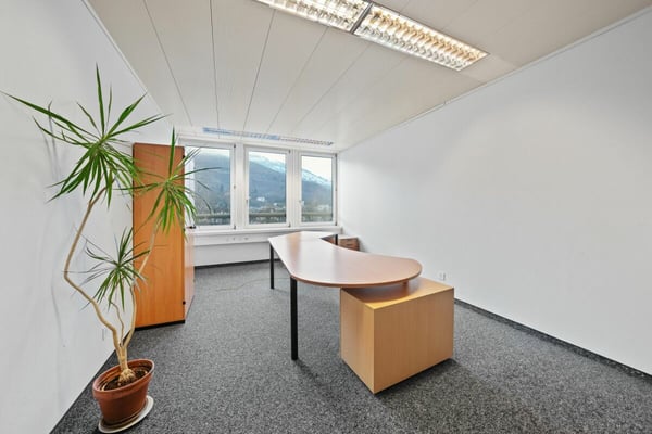 Lichtdurchflutete Büroräume mit Aussicht - Top Lage nahe Bahnhof 2