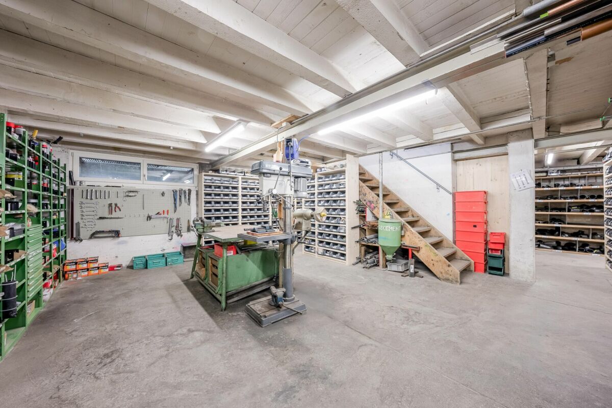 Gewerberäumlichkeiten mit Werkstatt und Büro - Perfekt für Ihr Unternehmen!