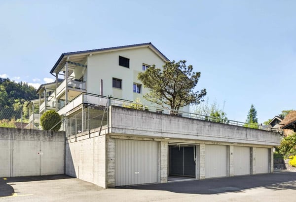 Grosszügige 3.5-Zimmmerwohnung im Erdgeschoss mit Gartensitzplatz und Bergblick 16