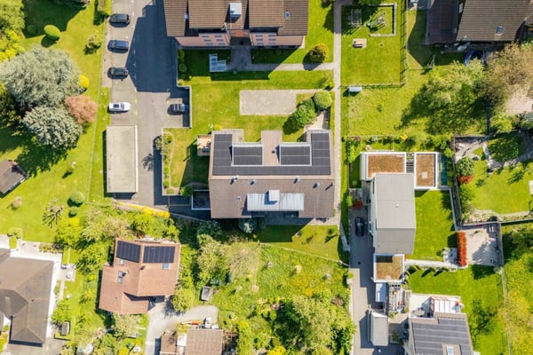 Grosszügige 3.5-Zimmmerwohnung im Erdgeschoss mit Gartensitzplatz und Bergblick 17