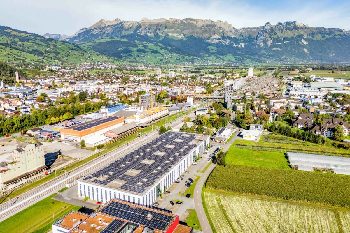 Attraktive Büroräumlichkeiten ab 250 m2  - hell, modern und zentral