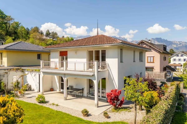 Ihr neues Zuhause: Einfamilienhaus mit Gartenidylle an ruhiger Wohnlage 1