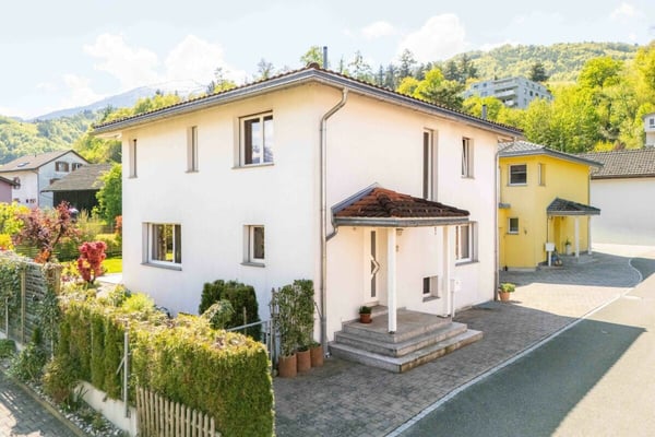 Ihr neues Zuhause: Einfamilienhaus mit Gartenidylle an ruhiger Wohnlage 2