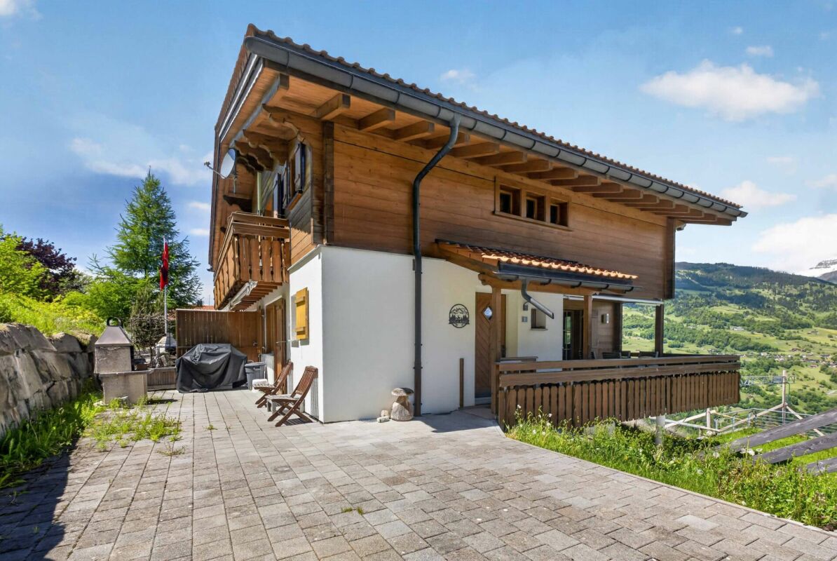 4.5 Zimmer Ferienwohnung mitten im Ski- und Wandergebiet Grüsch-Danusa