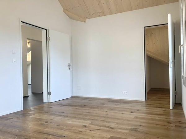 charmante 2.5-Zi. Dachwohnung 6