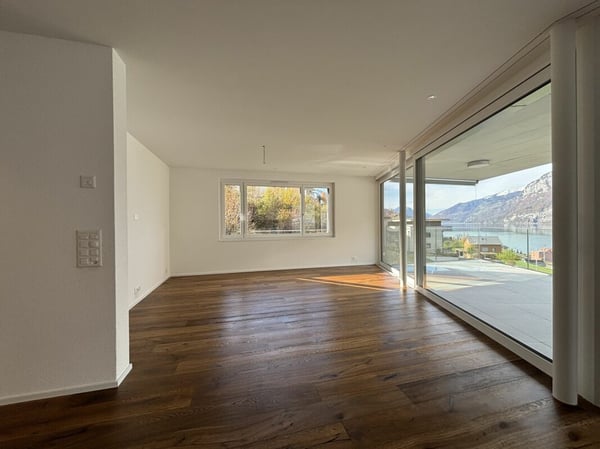 Exklusive 5.5 Zimmer-Terrassenwohnung mit Blick auf den Walensee 12